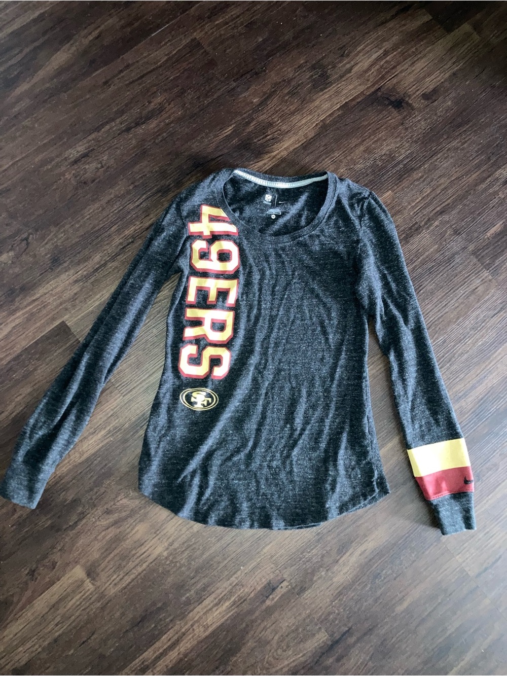 NFL 49ers Long-Sleeve tee shirt size M